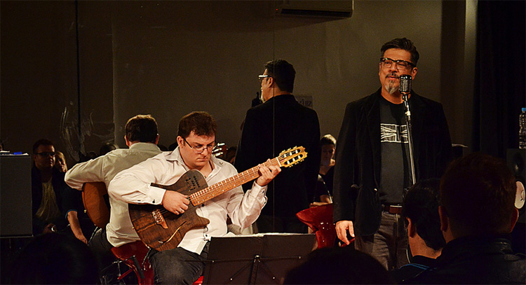 Photo of Marcos Tumura realiza show em homenagem a grandes intérpretes da música brasileira