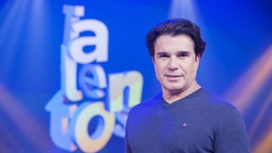 Jarbas Homem de Mello à frente do programa Talentos da TV Cultura